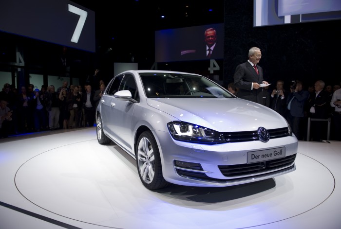Titul evropského auta 2013 získala s převahou sedmá generace Volkswagenu Golf.