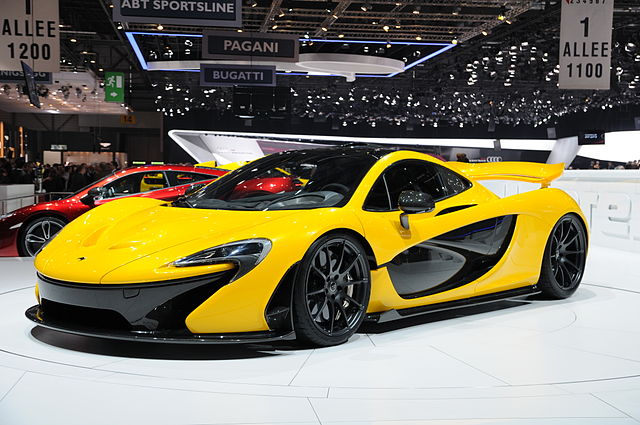 Klenotem výstavy je McLaren P1.