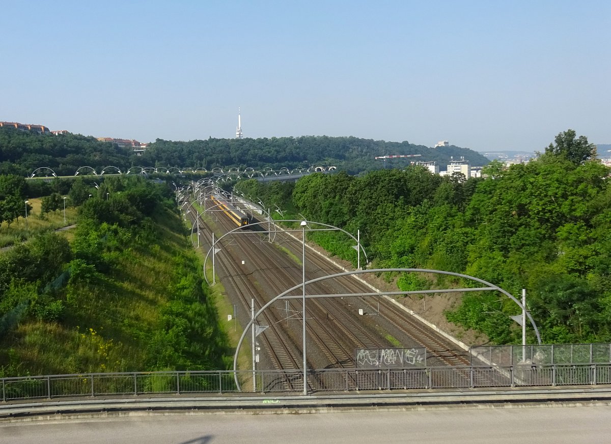 Na kolejích čeká vrah