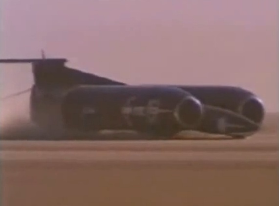 Vůz Thrust SuperSonic překonal 15. října 1997 rychlost zvuku.